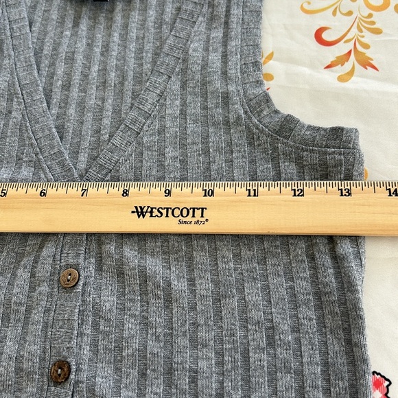 gb fashion London Women’s XS Gray Button Down Tank Top Vest NWOT - Picture 6 of 7